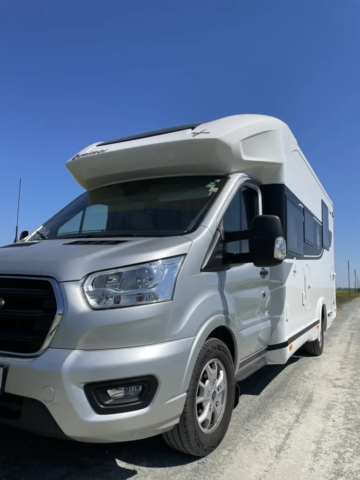 Benimar - 4 osobowy widok z przodu